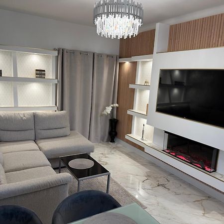 Emotion Vip Apartment Nisa Exterior foto