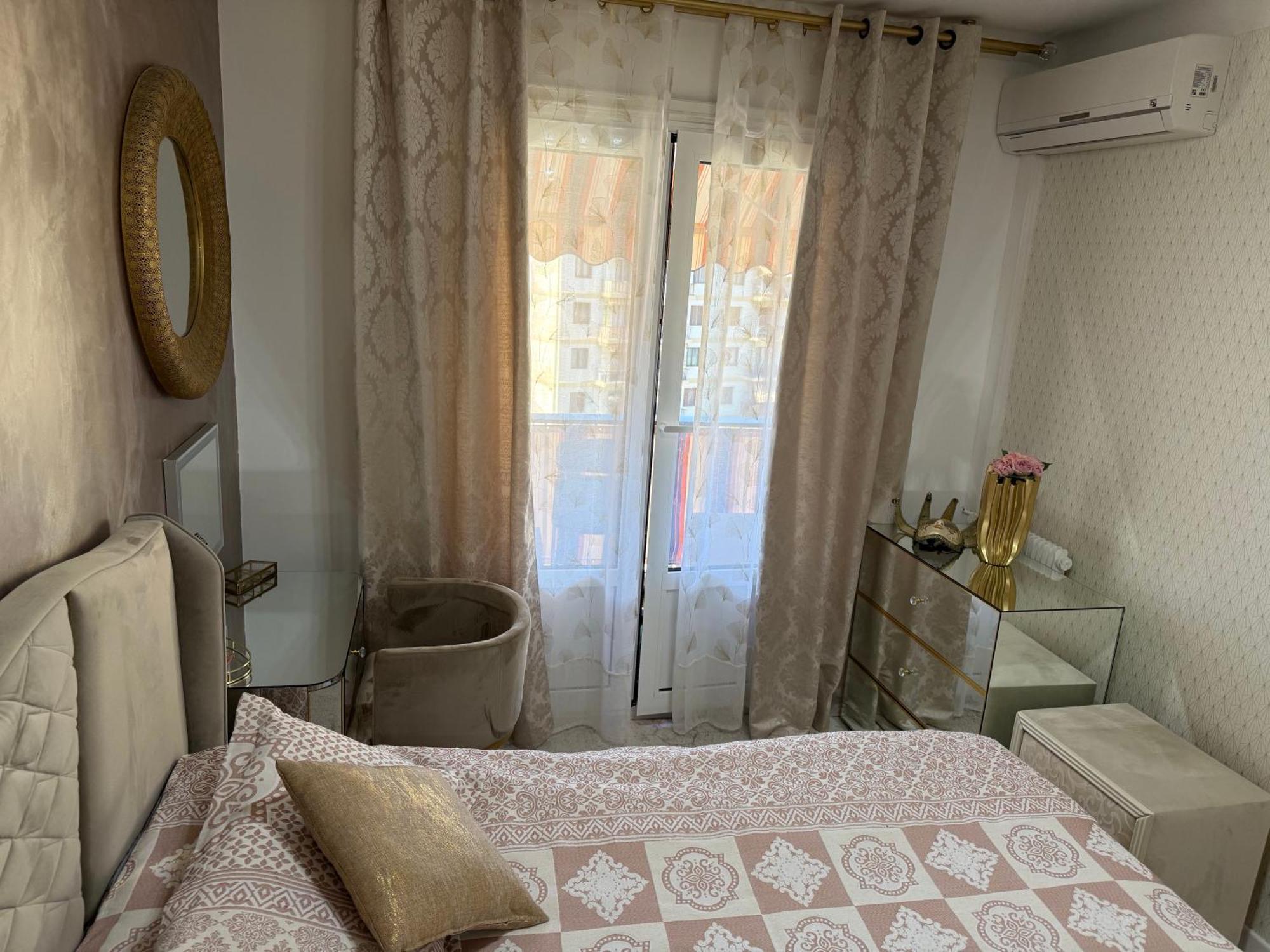 Emotion Vip Apartment Nisa Exterior foto