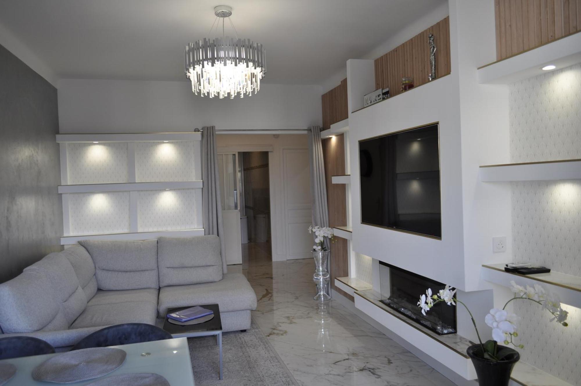 Emotion Vip Apartment Nisa Exterior foto