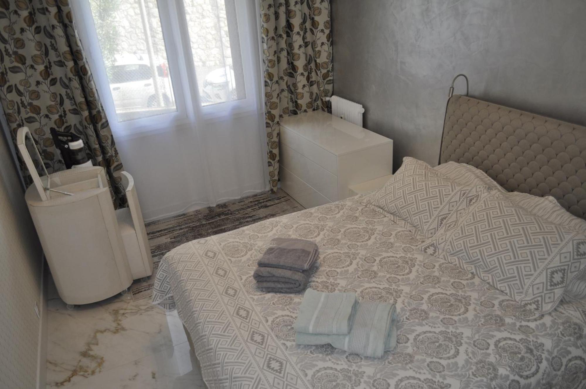 Emotion Vip Apartment Nisa Exterior foto