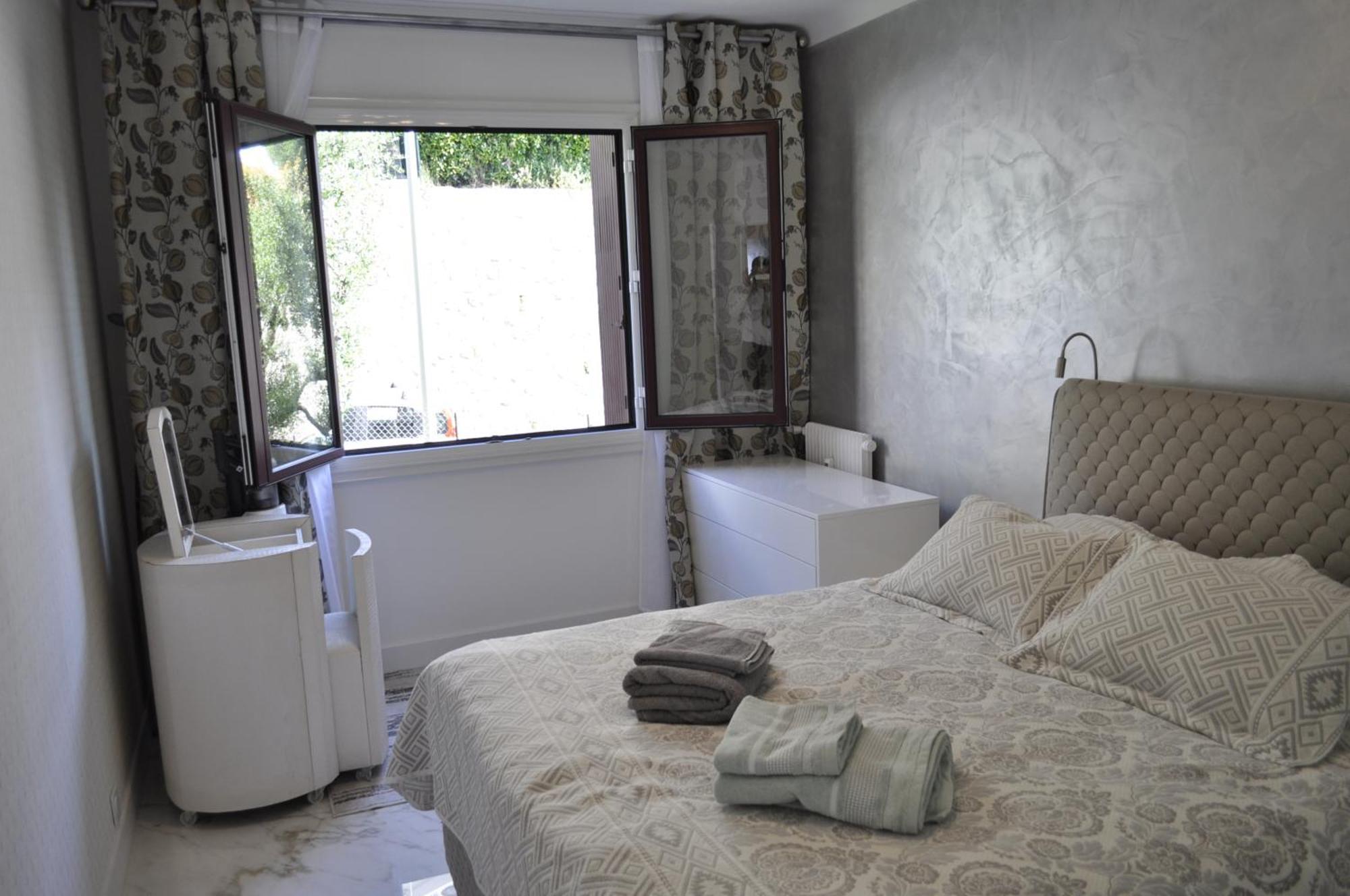 Emotion Vip Apartment Nisa Exterior foto